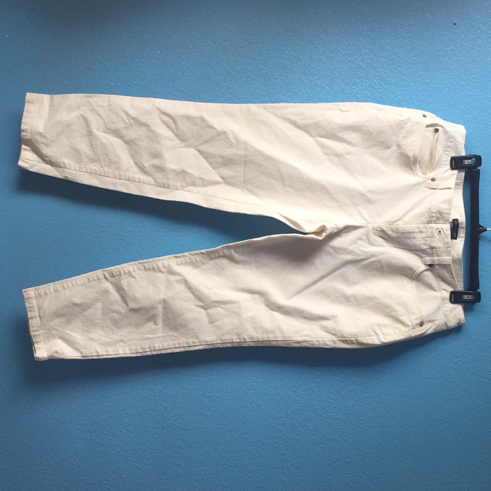 Cream capris